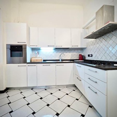 Апартаменты Dimora Di Famagosta Centro - Genovabnb It Экстерьер фото
